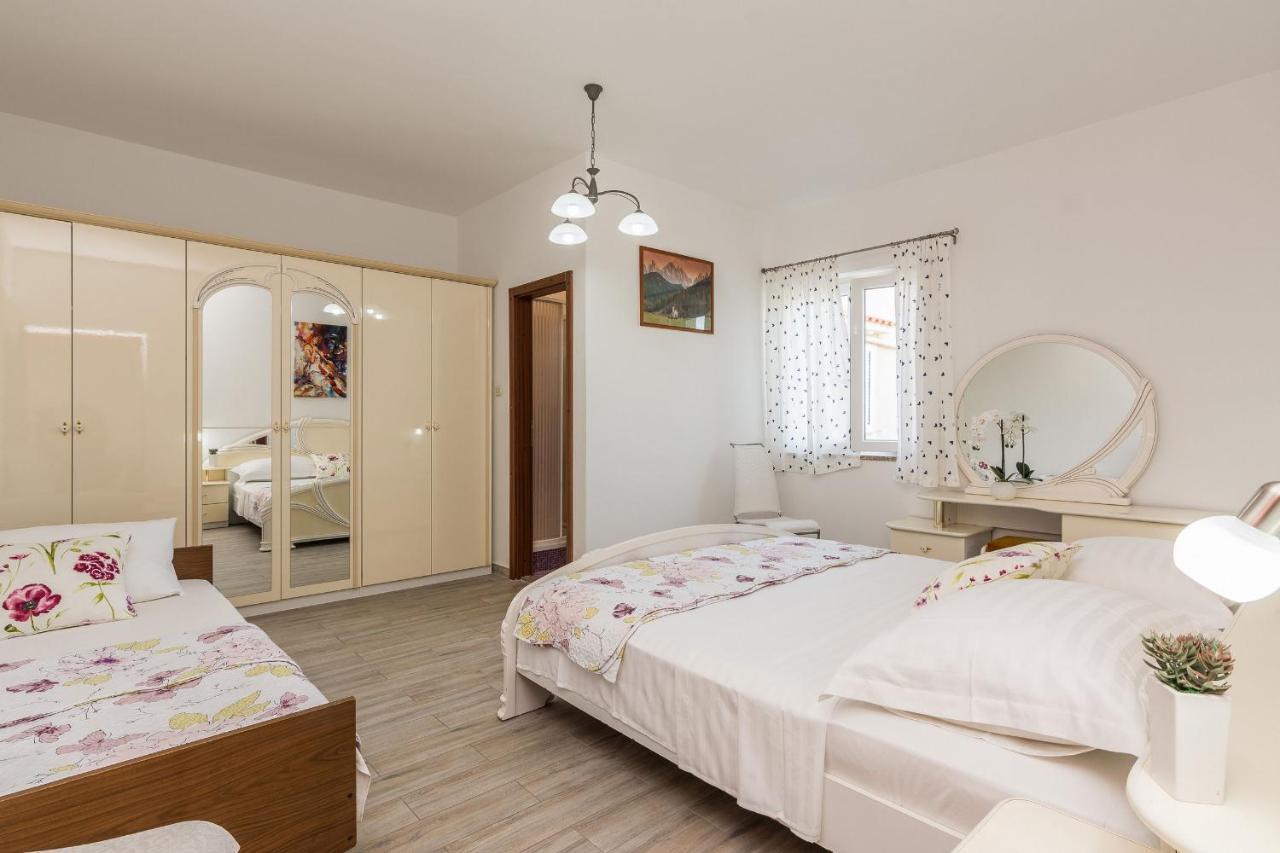 Apartments Hidden Beach Gem Đảo Pag Ngoại thất bức ảnh